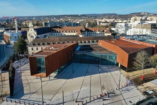Deux Beaux Appartements En Plein Coeur De Dijon Eksteriør billede